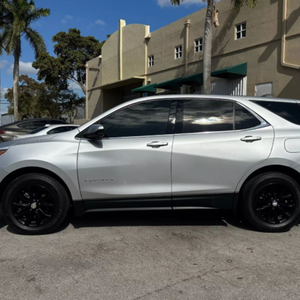 2020 CHEVROLET EQUINOX - Image 2