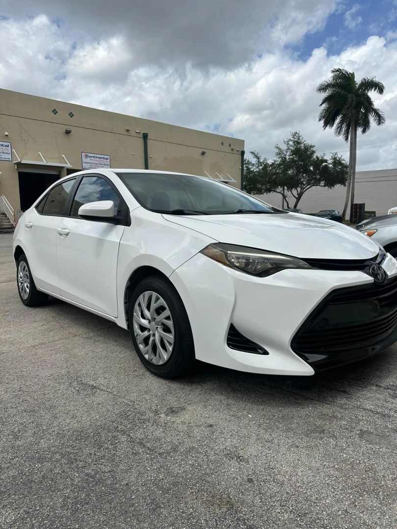 2017 TOYOTA COROLLA